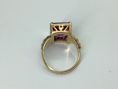 Lot 48 - A Large 9ct Gold Single Stone Dress Ring, claw...