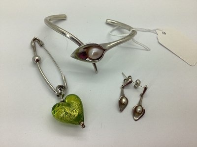 Lot 121 - Amanda Cox; A Hallmarked Silver Calla Lily...