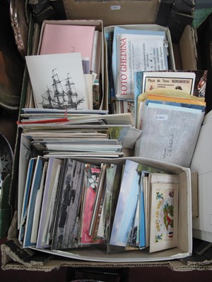 Lot 1059 - Large quantity of vintage postcards and travel...