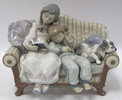 Lot 1225 - Lladro 5735 Big Sister Figure Group 21.5cm wide.