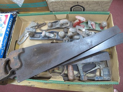 Lot 1098 - Brass Backed Tennon Saw, four larger Columbus...