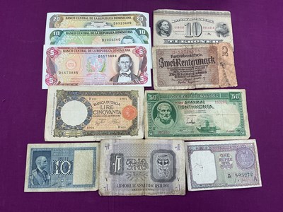 Lot 404 - Large Collection Of World Coinage And...