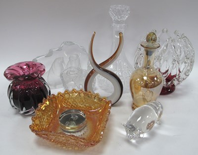 Lot 1169 - Glassware, including mid-century ruby Sommerso-...