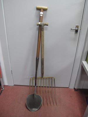 Lot 1124 - Skelton Sheffield Hay Fork and brass Skelton...