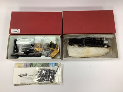 Lot 849 - Two boxed Roundhouse HOn3 American steam...