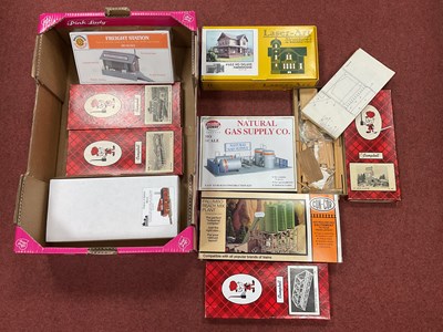 Lot 403 - Nine Outline American HO Scale Lineside...