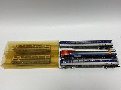 Lot 684 - A collection of 00 gauge modern diesel...