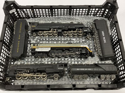Lot 583 - Three HO scale American locomotives: a...