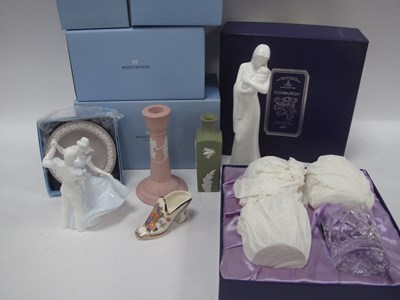 Lot 1220 - Edinburgh Whisky Glasses (4) in Case, Wedgwood...