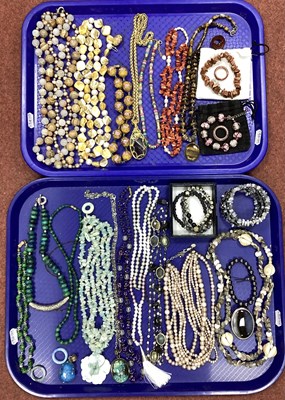 Lot 259 - A Selection of Polished Hardstone and Other...