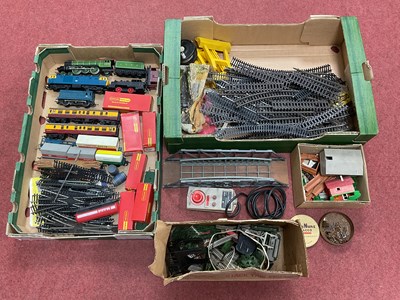 Lot 430 - A quantity of predominantly Triang Hornby OO...