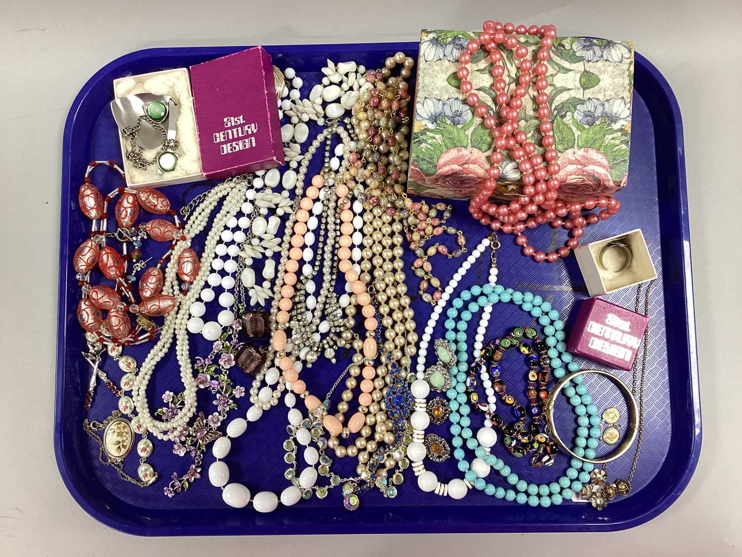 Lot 23 - An Assortment of Kitsch Style Costume...