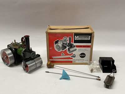 Lot 309 - A Mamod Live Steam S.R.1. Steam Roller....