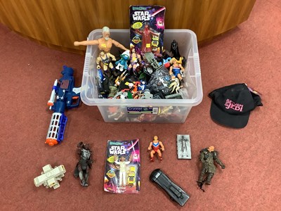 Lot 621 - A quantity of predominantly modern plastic...