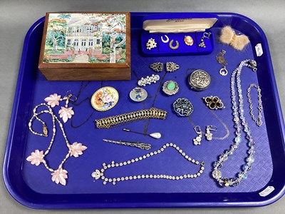 Lot 197 - A Collection of Vintage and Later Jewellery,...