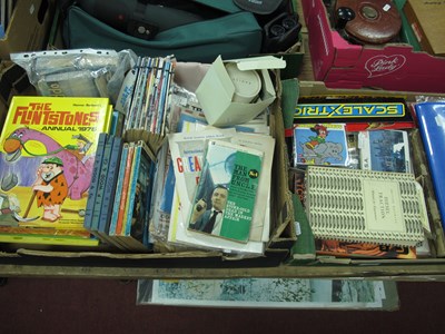 Lot 1088 - Vintage ephemera and collectables, including...