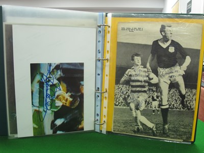 Lot 194 - Glasgow Celtic Autographs - Jimmy Johnstone,...