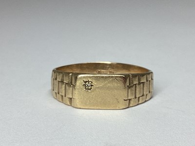 Lot 78 - A Rectangular Panel Signet Ring, with a single...