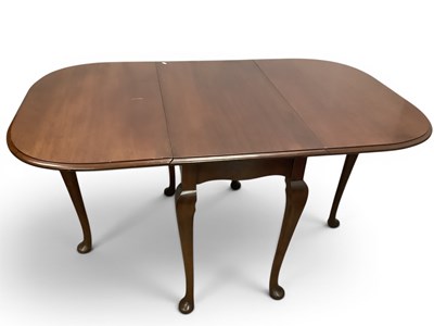 Lot 1548 - Mahogany 'D' Ended Drop Leaf Dining Table on...