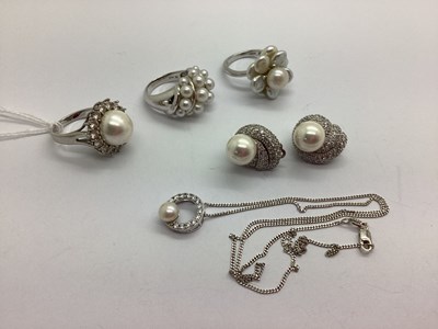Lot 161 - Honora Modern Freshwater Pearl Dress Ring,...