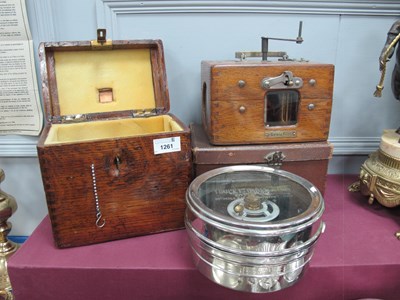 Lot 1261 - An early 1900s Oak Cased Judes-Thexor Pegeon...