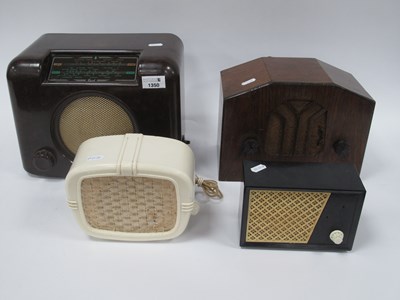 Lot 1350 - A Circa 1930s Bush Dac 90 Bakelite Radio,...
