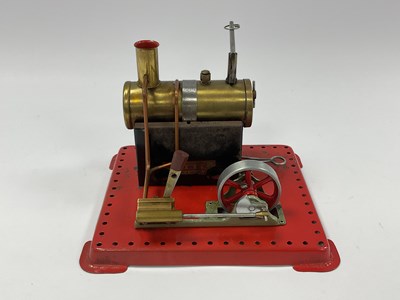 Lot 335 - A Mamod live steam engine No.SE1A, with burner....