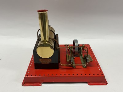 Lot 337 - A Mamod live steam engine No.SE3 twin piston,...
