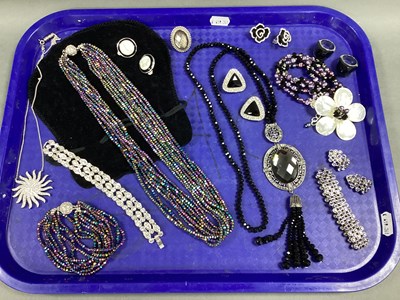 Lot 211 - A Collection of Modern Costume Jewellery,...