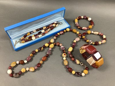Lot 200 - Modern Mookaite Jasper Polished Hardstone Bead...