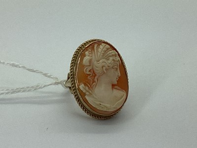 Lot 70 - An Oval Shell Carved Cameo Ring, depicting...