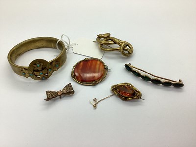Lot 170 - A Victorian Wide Hinged Bangle, with collet...