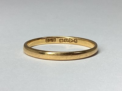 Lot 56 - A Chester Hallmarked 22ct Gold Wedding Band,...