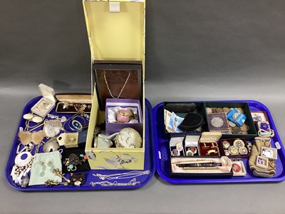 Lot 268 - Diamanté and Other Costume Jewellery,...