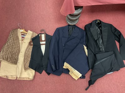 Lot 1367 - Vintage Fashions - Gunning of Belfast black...