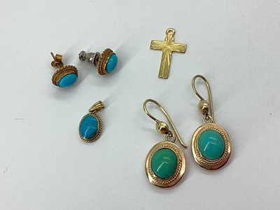 Lot 136 - A Pair of Oval Turquoise Drop Earrings, collet...