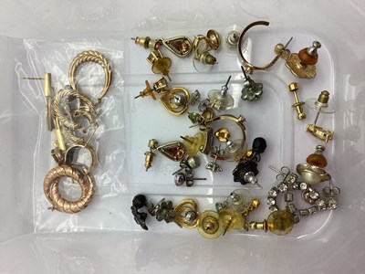 Lot 128 - 9ct Gold and Costume Earrings, including cameo...