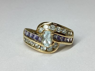 Lot 27 - QVC Modern 9ct Gold Dress Ring, oval claw set,...