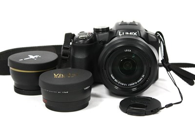 Lot 1017 - Panasonic Lumix DMC-FZ200 Digital Bridge...