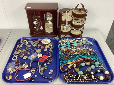 Lot 258 - A Mixed Lot of Assorted Costume Jewellery,...