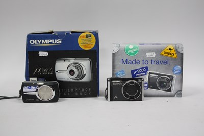 Lot 1048 - Olympus u-9000 Digital Compact Camera, black,...