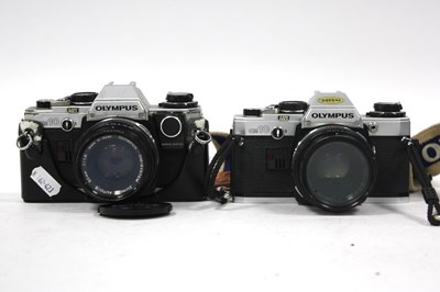 Lot 1069 - Olympus OM10 35mm SLR Film Camera with...