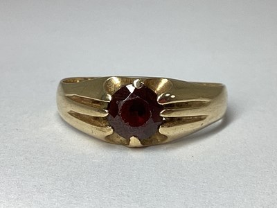Lot 42 - A 9ct Gold Single Stone Ring, eight claw set,...
