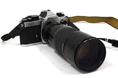Lot 1010 - Nikon FM2 35mm SRL Film Camera with attached...