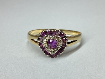 Lot 41 - A 9ct Gold Heart Shape Cluster Ring, the...