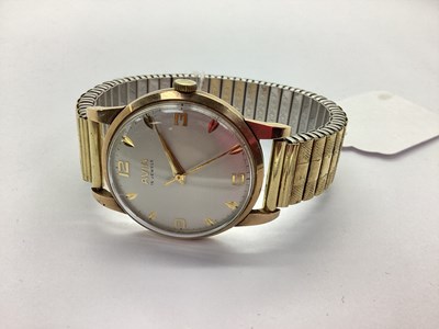 Lot 304 - Avia; A Vintage Gent's Wristwatch, the signed...