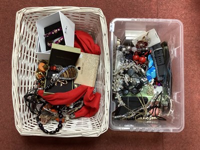 Lot 276 - Assorted Costume Jewellery, including beaded...
