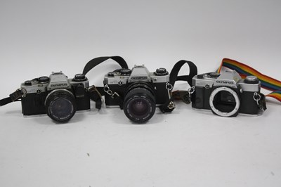 Lot 1093 - Olympus OM10 35mm SLR Film Camera with...