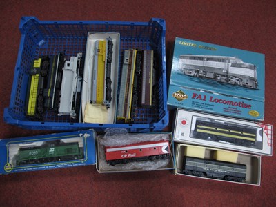 Lot 398 - Eleven 'HO' Gauge U.S.A Outline Diesel...