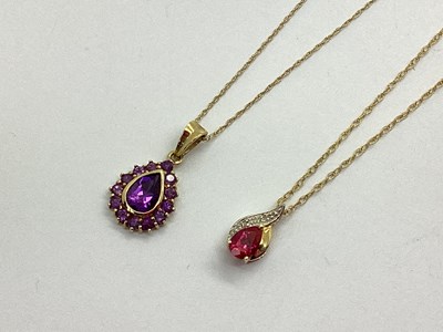 Lot 82 - A Decorative 9ct Gold Cluster Pendant, of...